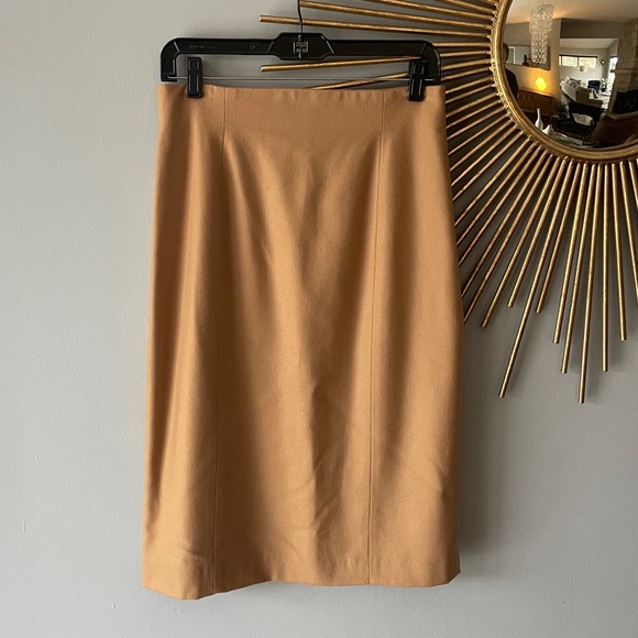 VTG ~ 1990s ~ Anne Klein II ~ Camel Pencil Skirt ~ Wool-Cashmere Blend - Picture 2 of 8